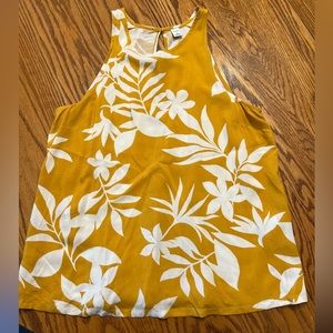 Old Navy Summer sleeveless and cap sleeve tops, Sz Medium